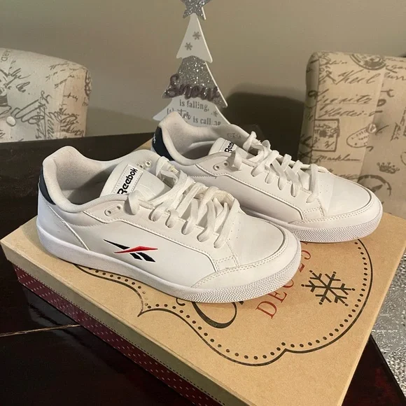 Mens Reeboks - Picture 1 of 4